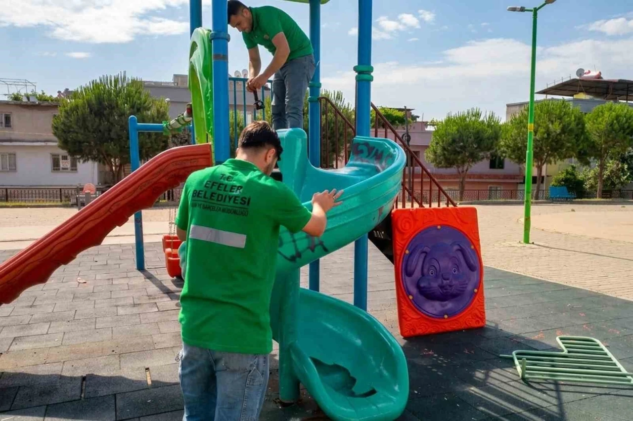 Efeler Belediyesi&rsquo;nden parklarda onarım &ccedil;alışması
