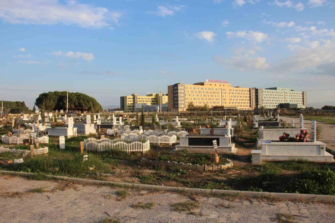 Efeler’deki mezarlık yeri karmaşasına son noktayı yargı koydu, karar iptal edildi
