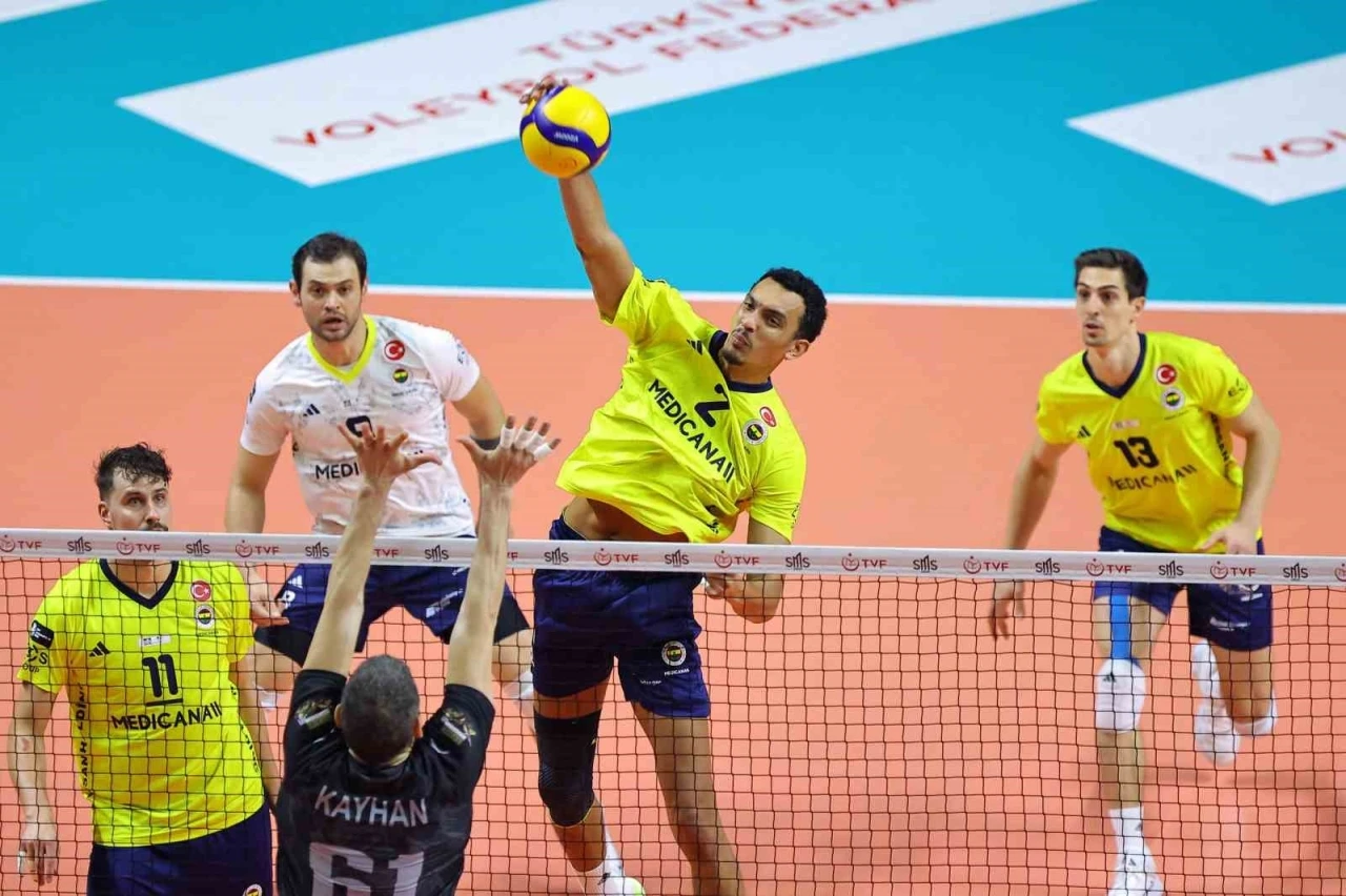 Efeler Ligi: Fenerbah&ccedil;e Medicana: 3 - Gebze Belediyesi: 1
