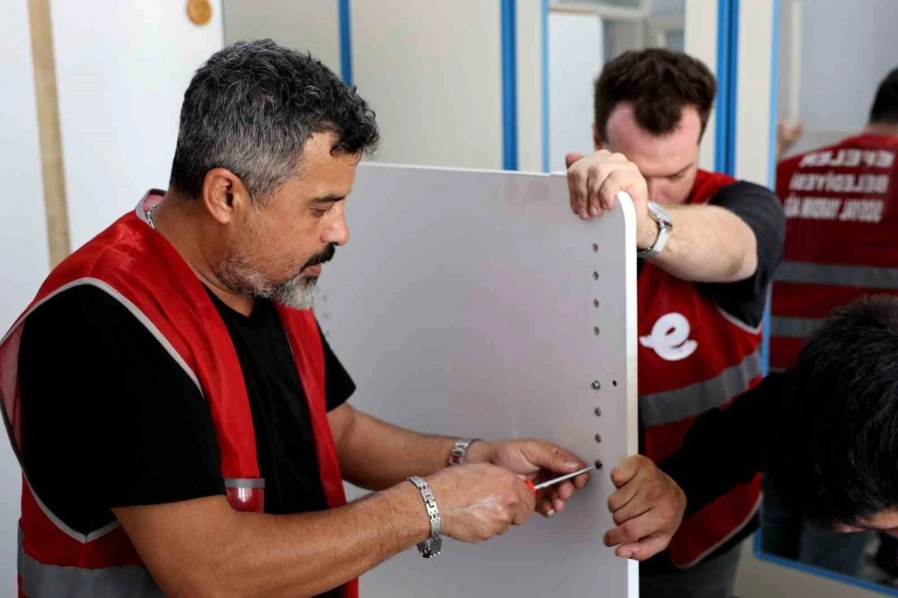 Efeler Sosyal Yardım Ağı vatandaşların ihtiyaçlarını karşılı