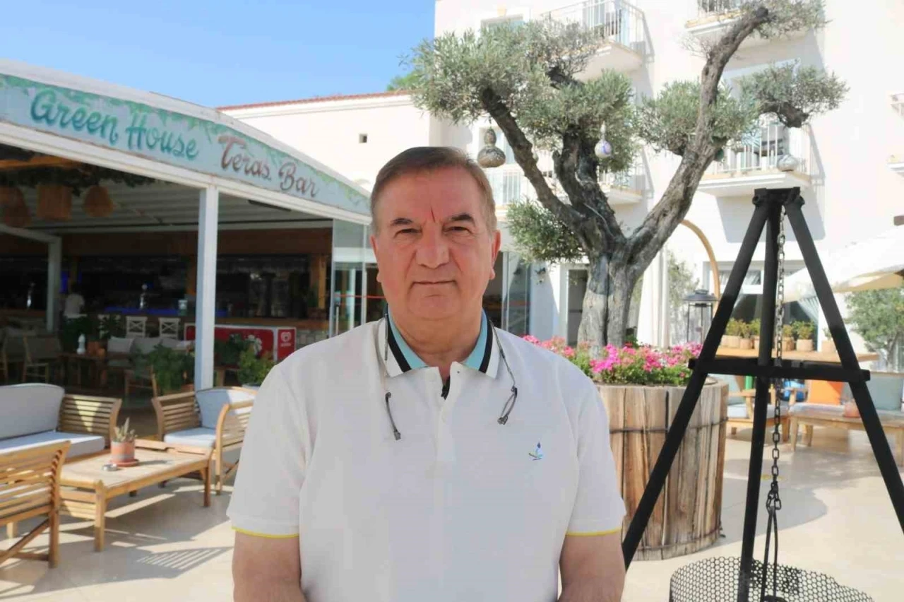 Ege’deki yangınlar turizmi de yaktı
