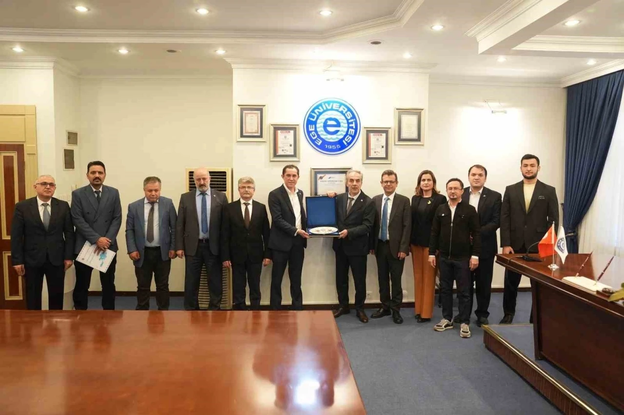 Ege &Uuml;niversitesi &Ouml;zbekistan ile olan iş birliklerini g&uuml;&ccedil;lendiriyor
