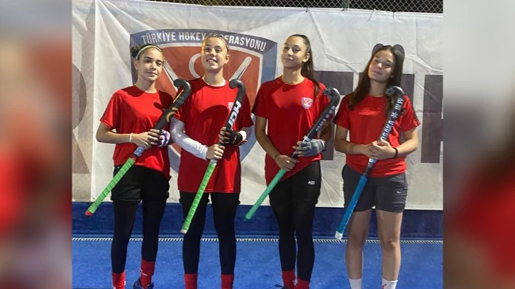 EGE YILDIZLARI SPOR KULÜBÜ: HOKEYDE TÜRKİYE ŞAMPİYONU!
