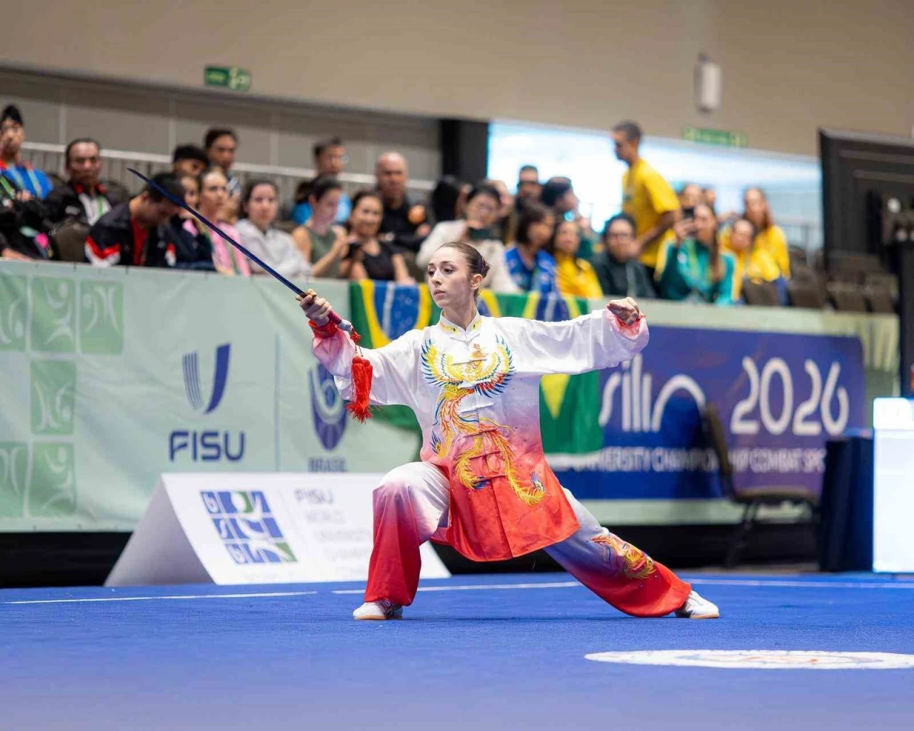 Egeli sporcu Liyne Nisa Akg&uuml;l&rsquo;den &ccedil;ifte d&uuml;nya ikinciliği
