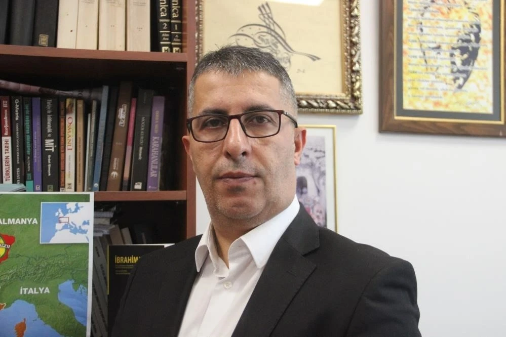 Eğilmez: &quot;Selçuklu ve Osmanlı Orta Doğu’ya geri gelecek&quot;
