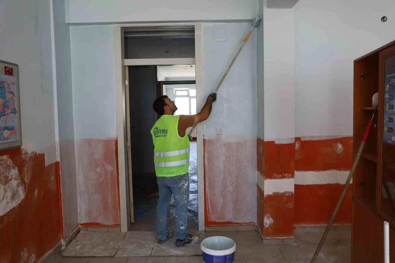Eğitim yuvaları B&uuml;y&uuml;kşehir&rsquo;le yenileniyor
