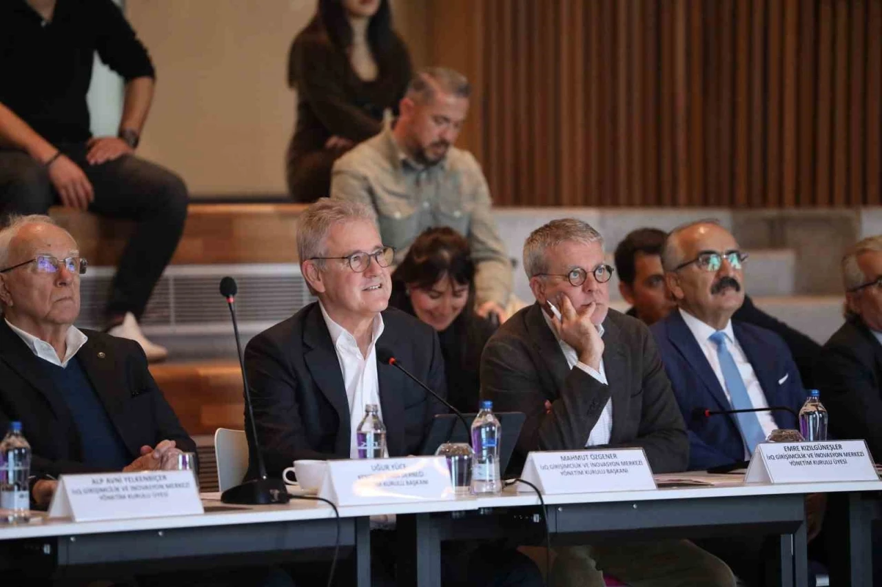 Eğitimciler "Dijital Deneyim Merkezi" i&ccedil;in buluştu
