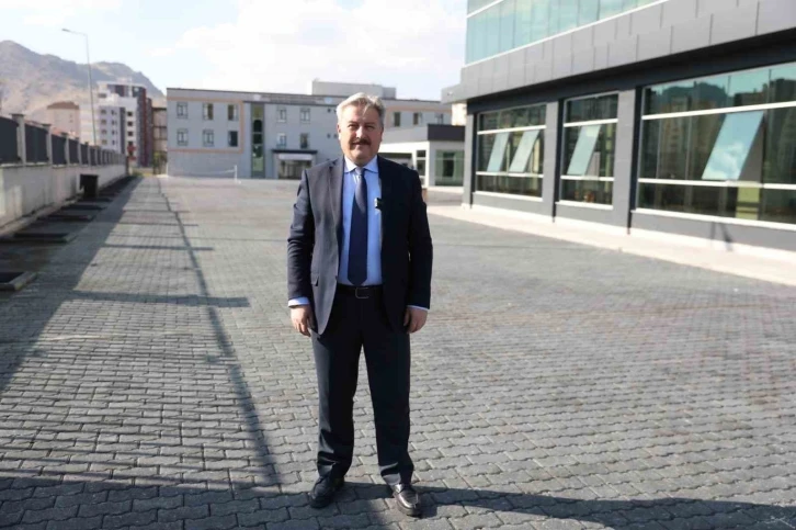 Eğitime b&uuml;y&uuml;k &ouml;nem veren Melikgazi, Altınoluk b&ouml;lgesine nitelikli bir okul kazandırdı
