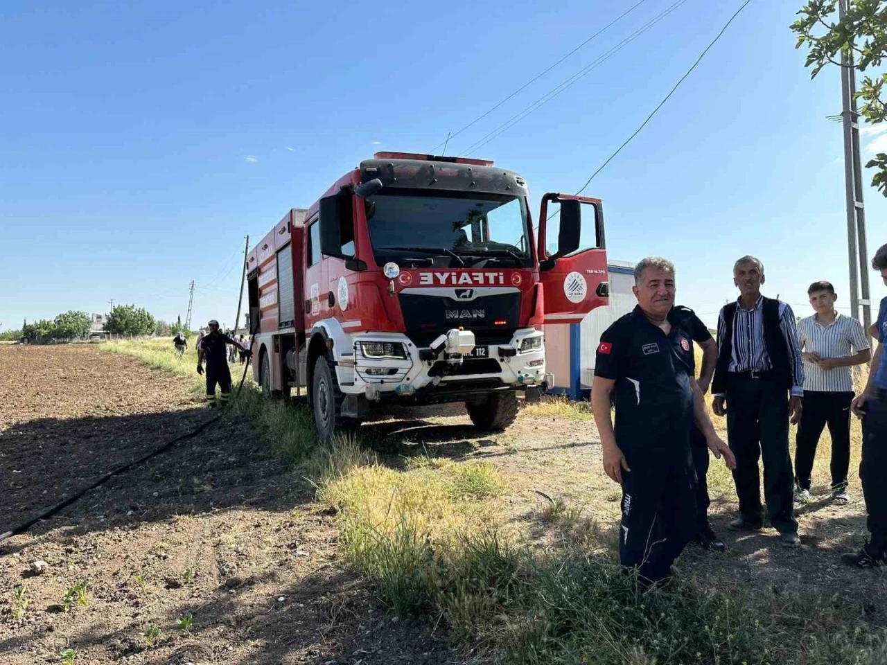 Ekili alan yanında çıkan yangın korkuttu

