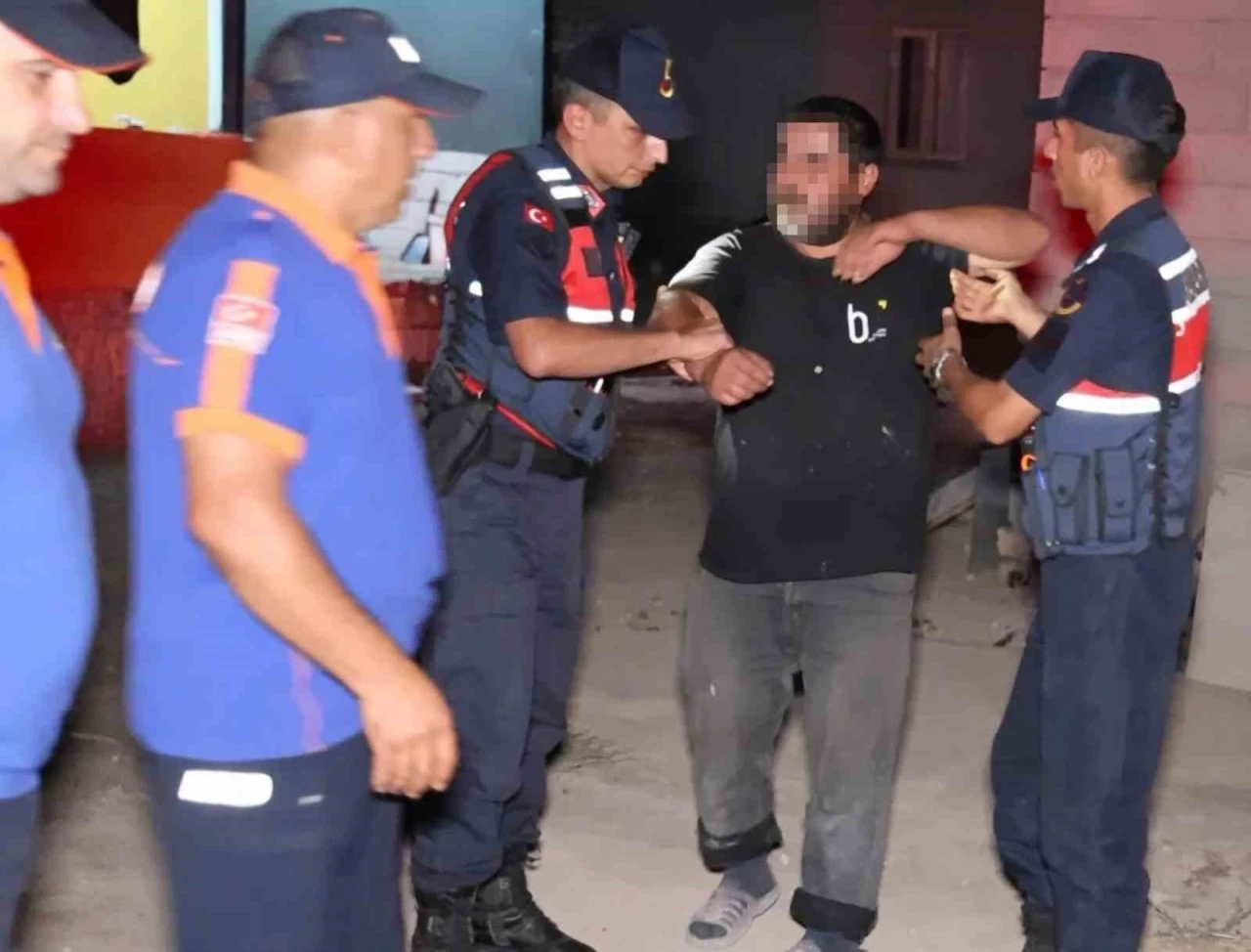 Ekipleri &quot;yılan&quot; alarmına geçirdi, asılsız ihbardan ceza yedi
