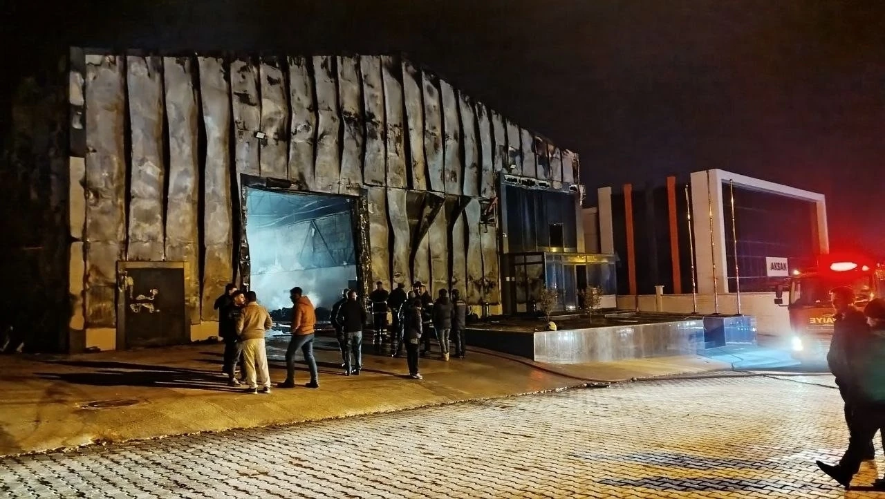 Ekmek fabrikasında korkutan yangın
