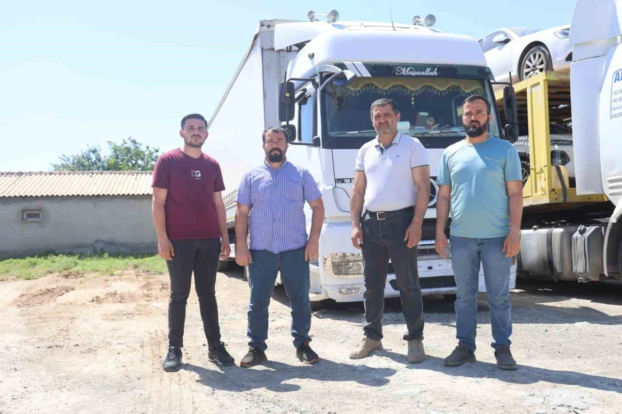 Ekmek parası için çıktıkları 14 günlük yolda tırlarını Çin mafyasına kaptırdılar
