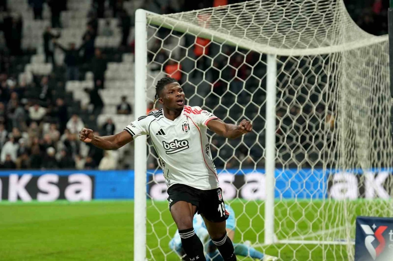 El Bilal Toure gollerine devam ediyor
