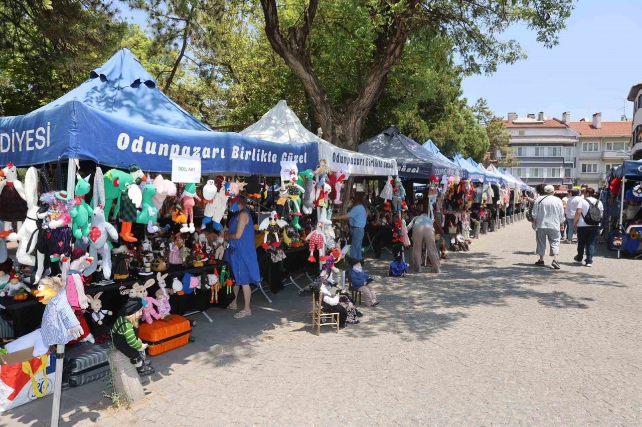El emeği göz nuru ürünler Hicri Sezen’de ziyaretçilerini bekliyor

