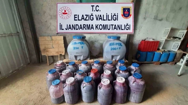 Elazığ&rsquo;da 11 bin 237 litre ka&ccedil;ak şarap ele ge&ccedil;irildi
