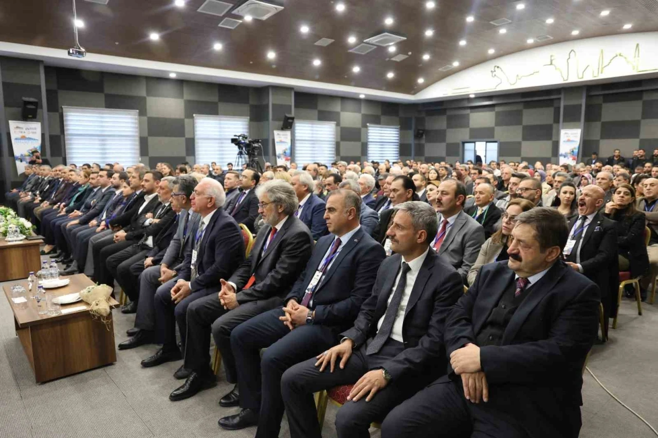 Elazığ’da ‘27. Uluslararası Hazar Şiir Akşamları’ programı
