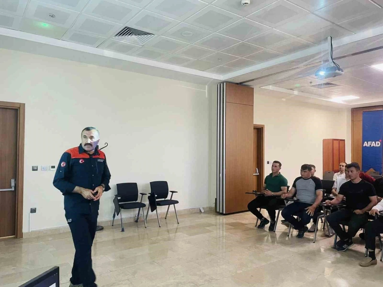 Elazığ&rsquo;da arama-kurtarma ve trafik kazalarına m&uuml;dahale eğitimi
