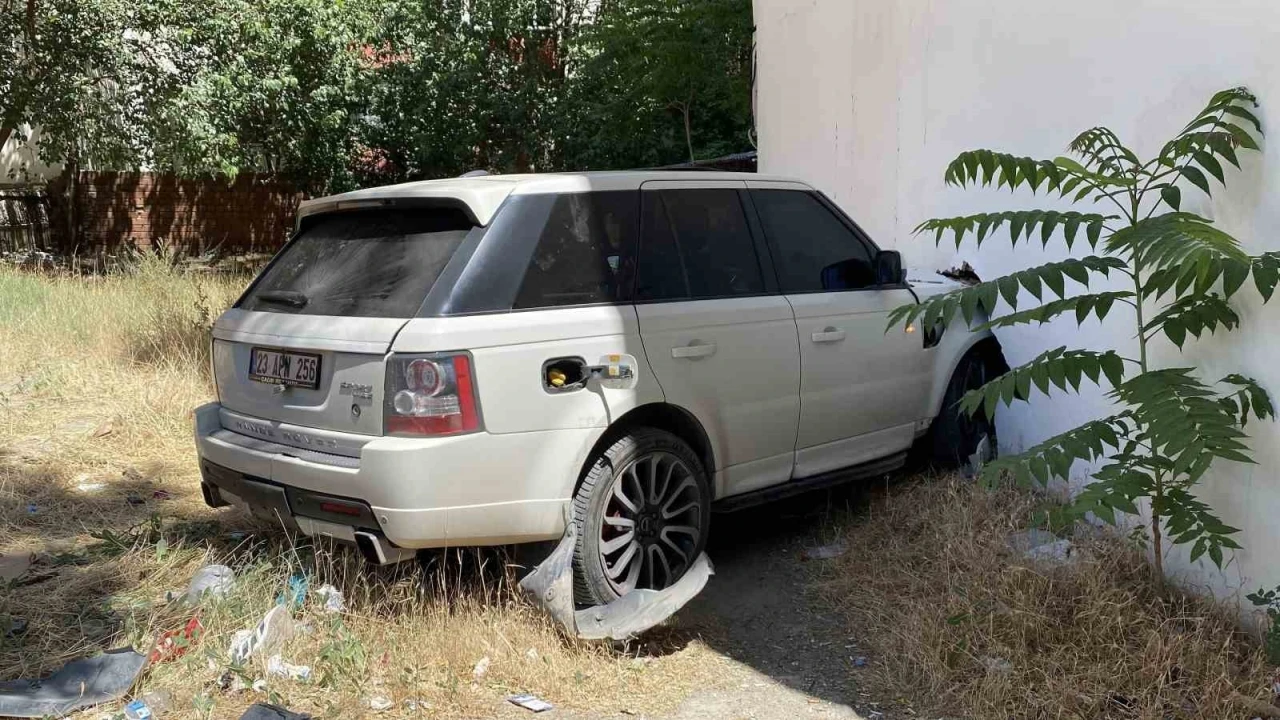 Elazığ&rsquo;da cipin &ccedil;arptığı 17 yaşındaki &ccedil;ocuk, hayatını kaybetti
