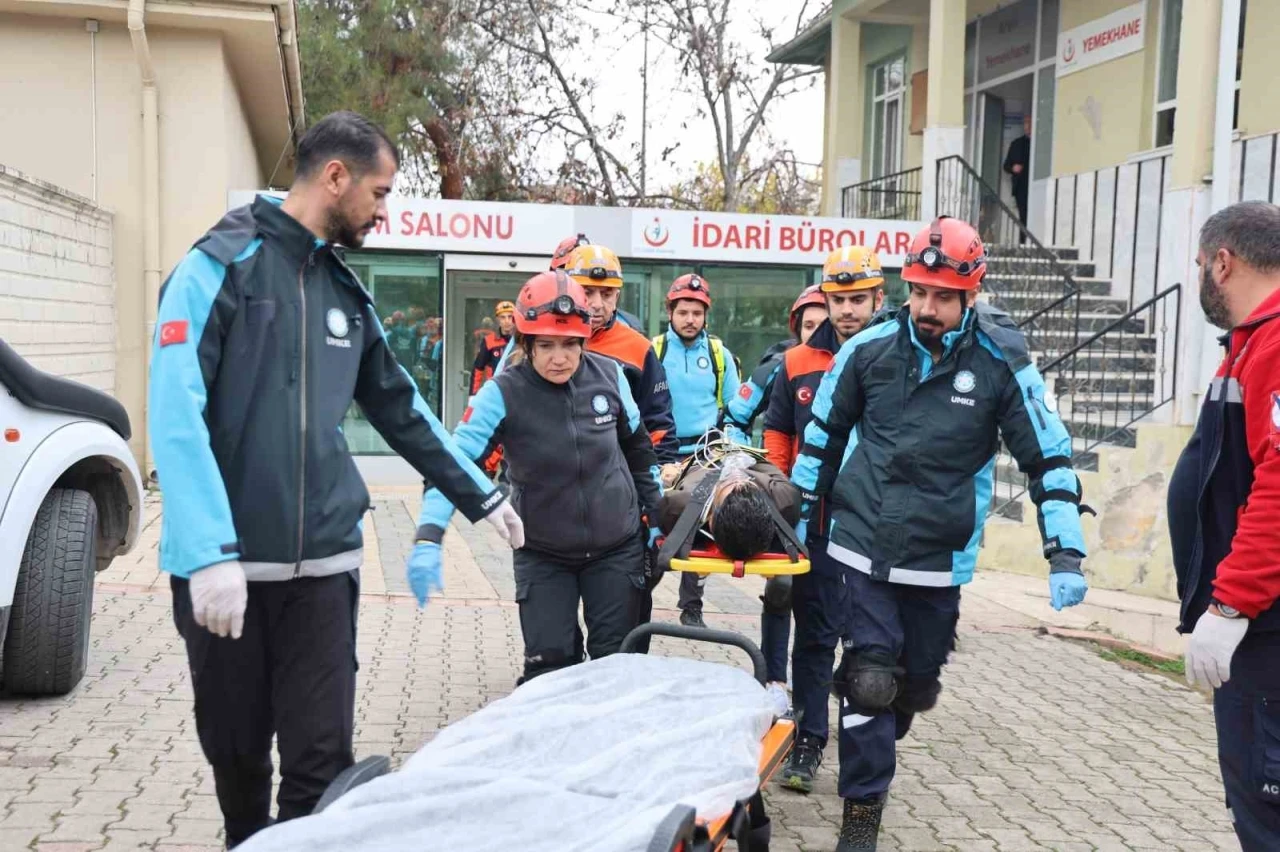 Elazığ’da deprem ve yangın tatbikatı gerçekleştirildi
