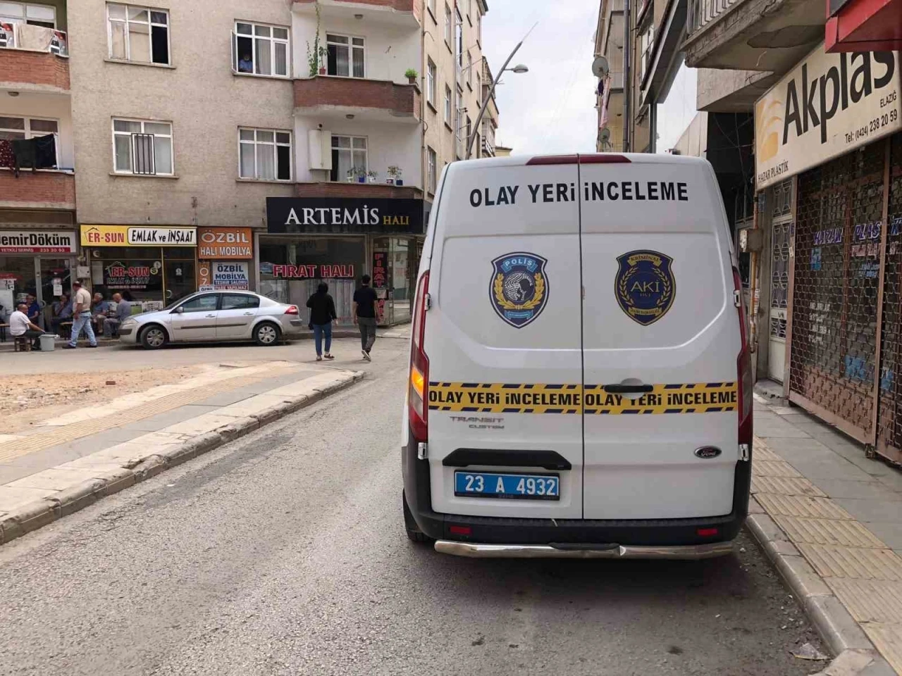 Elazığ’da dördüncü kattan düşen kadın hayatını kaybetti
