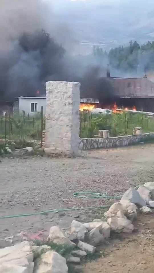 Elazığ’da ev yangını
