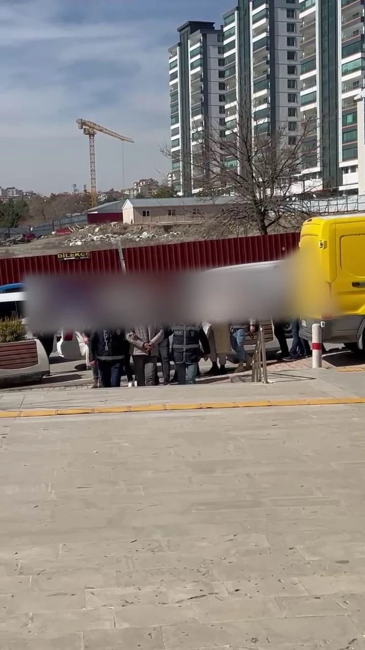 Elazığ&rsquo;da g&uuml;zellik salonuna fuhuş operasyonu: 4 tutuklama
