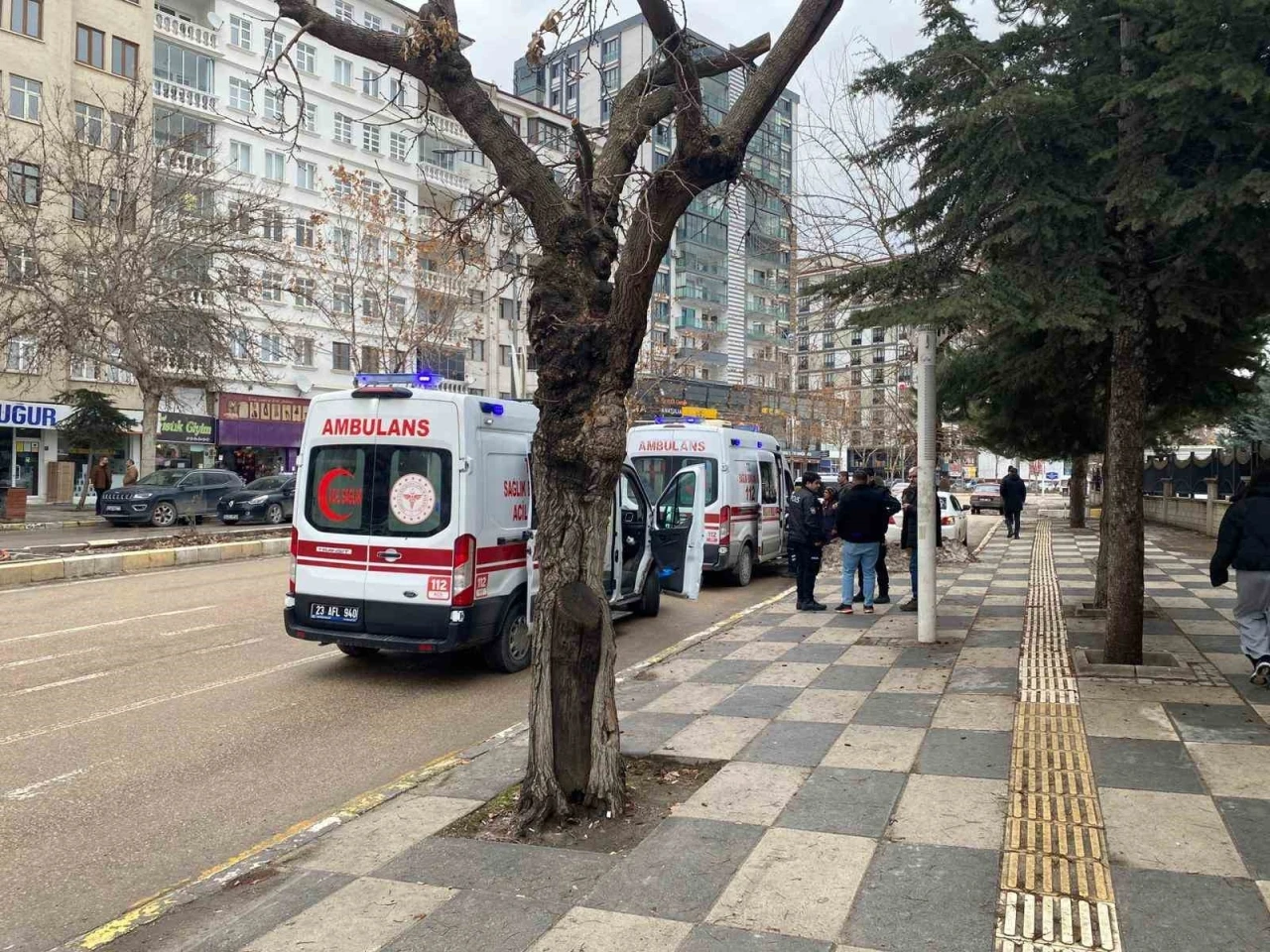 Elazığ&rsquo;da kavga: 2 yaralı
