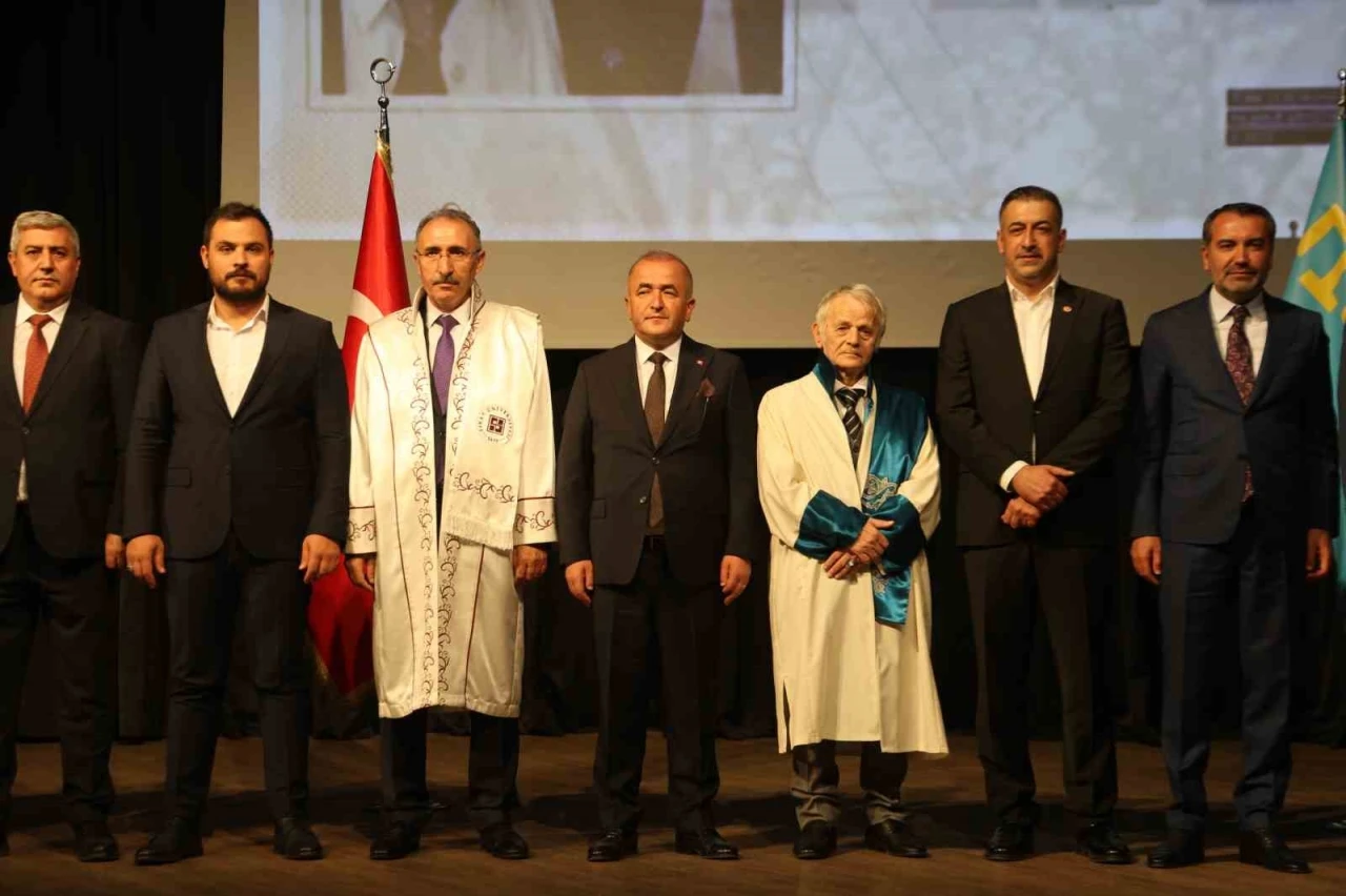 Elazığ’da Kırım Tatar Türk Halkı Milli Lideri Mustafa Abdülcemil Kırımoğlu’na fahri doktora verildi

