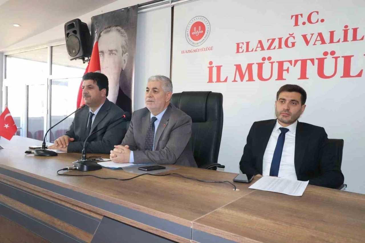 Elazığ&rsquo;da Kur&rsquo;an kurslarındaki faaliyetler değerlendirildi
