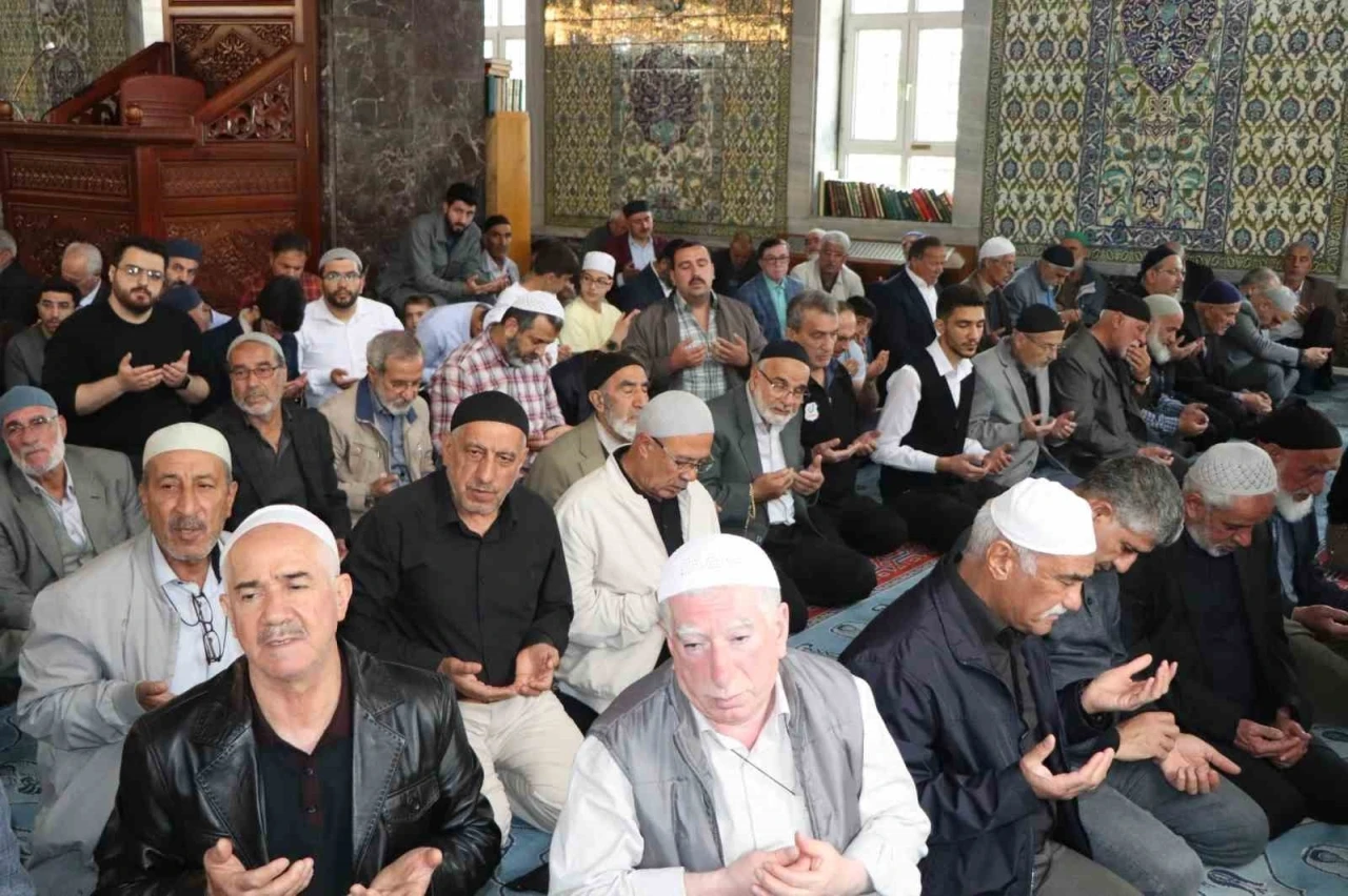 Elazığ’da Kur’an ziyafeti
