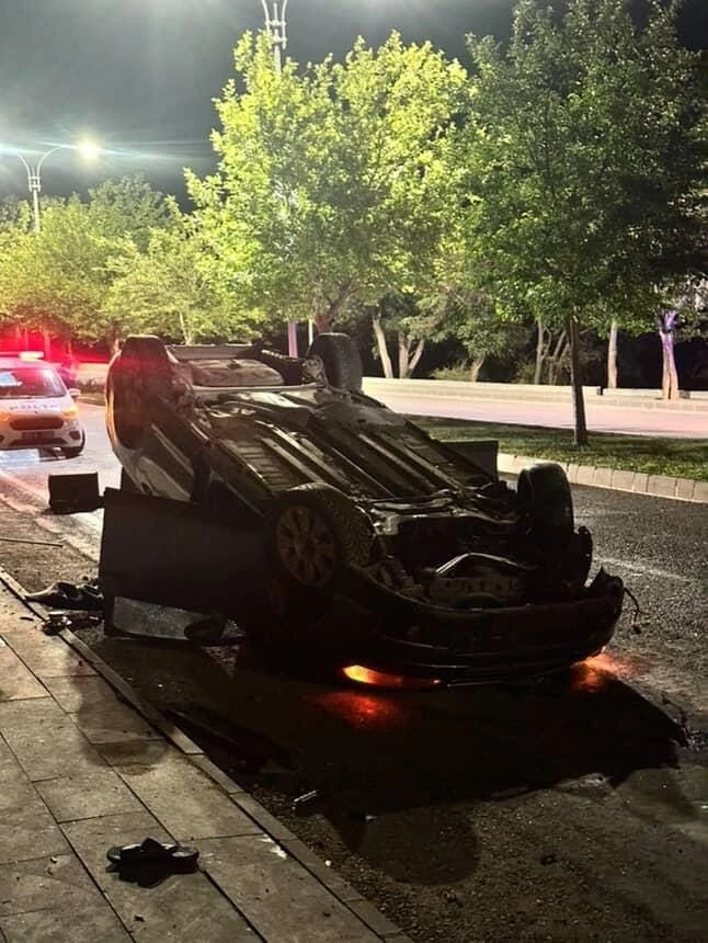 Elazığ’da otomobil takla attı: 2 yaralı

