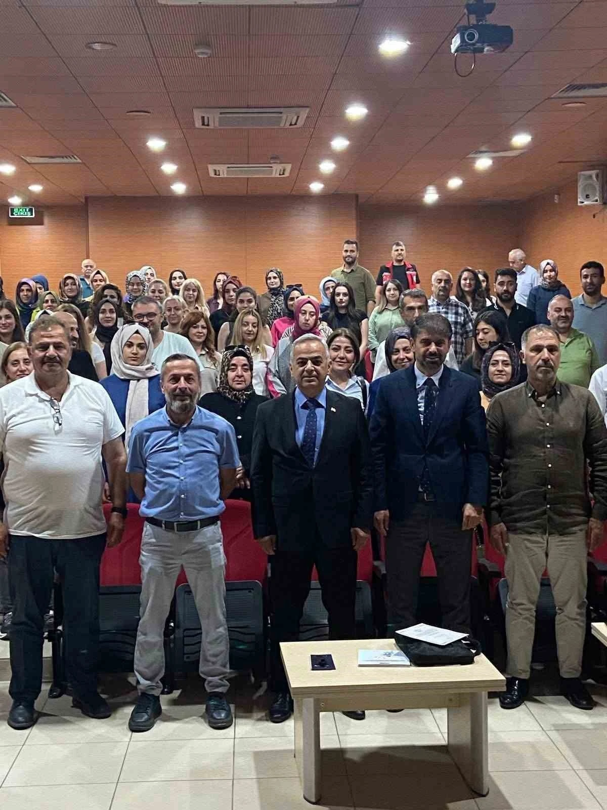 Elazığ’da personele etkili konuşma ve diksiyon eğitimi
