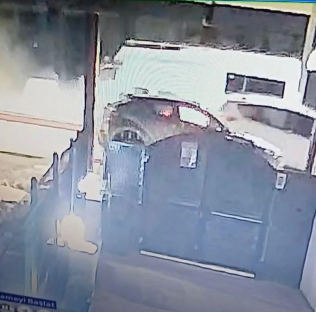 Elazığ’da pikap otomobille çarpıştı: 3 yaralı
