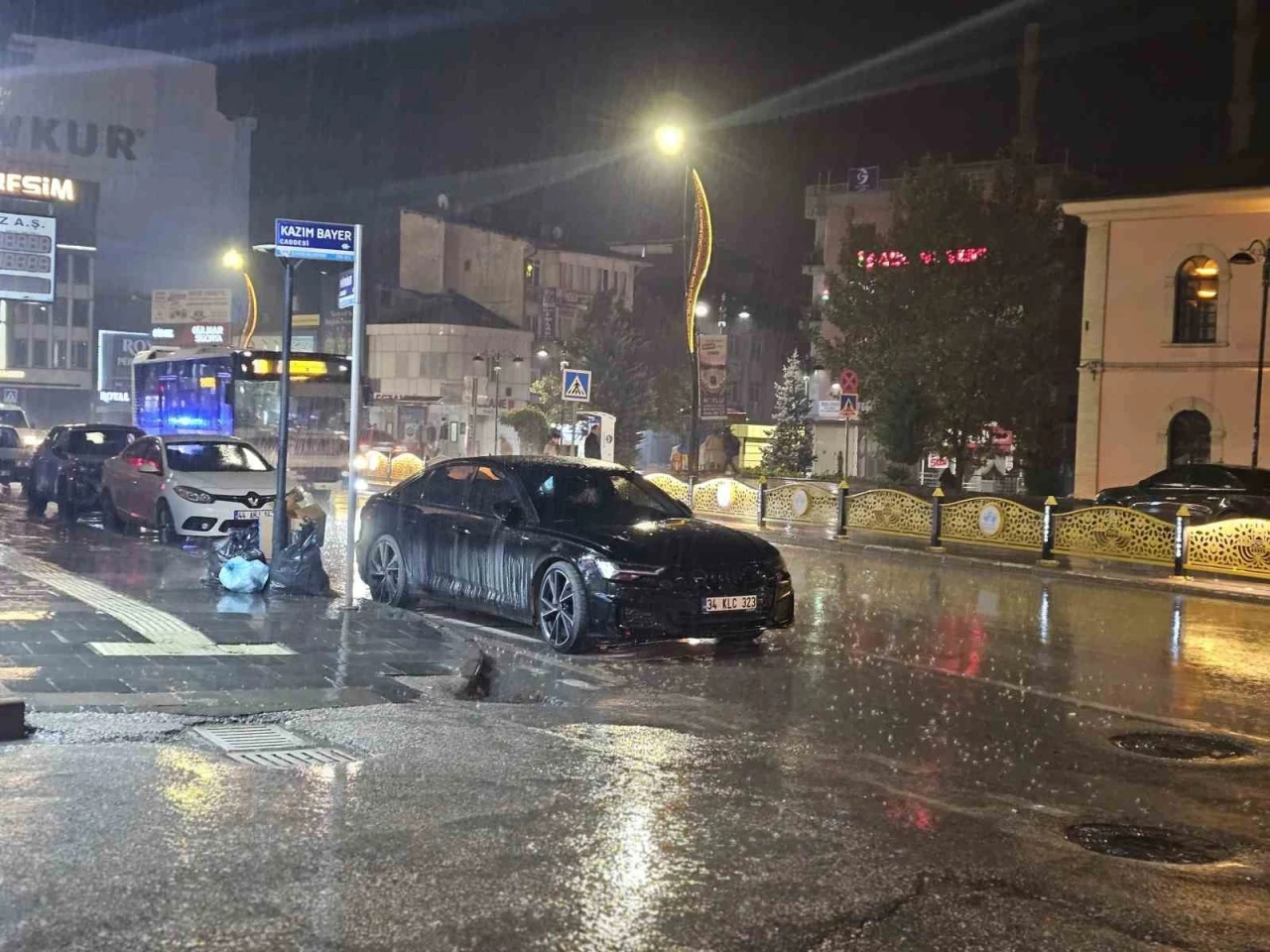 Elazığ’da sağanak yağış etkili oldu

