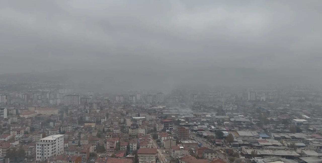 Elazığ’da sis etkisi sürdürüyor
