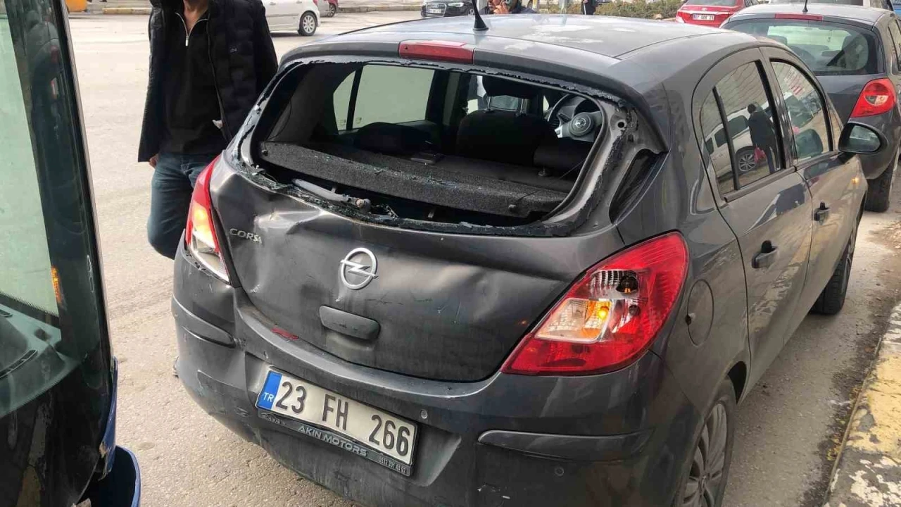 Elazığ&rsquo;da trafik kazası: 2 yaralı
