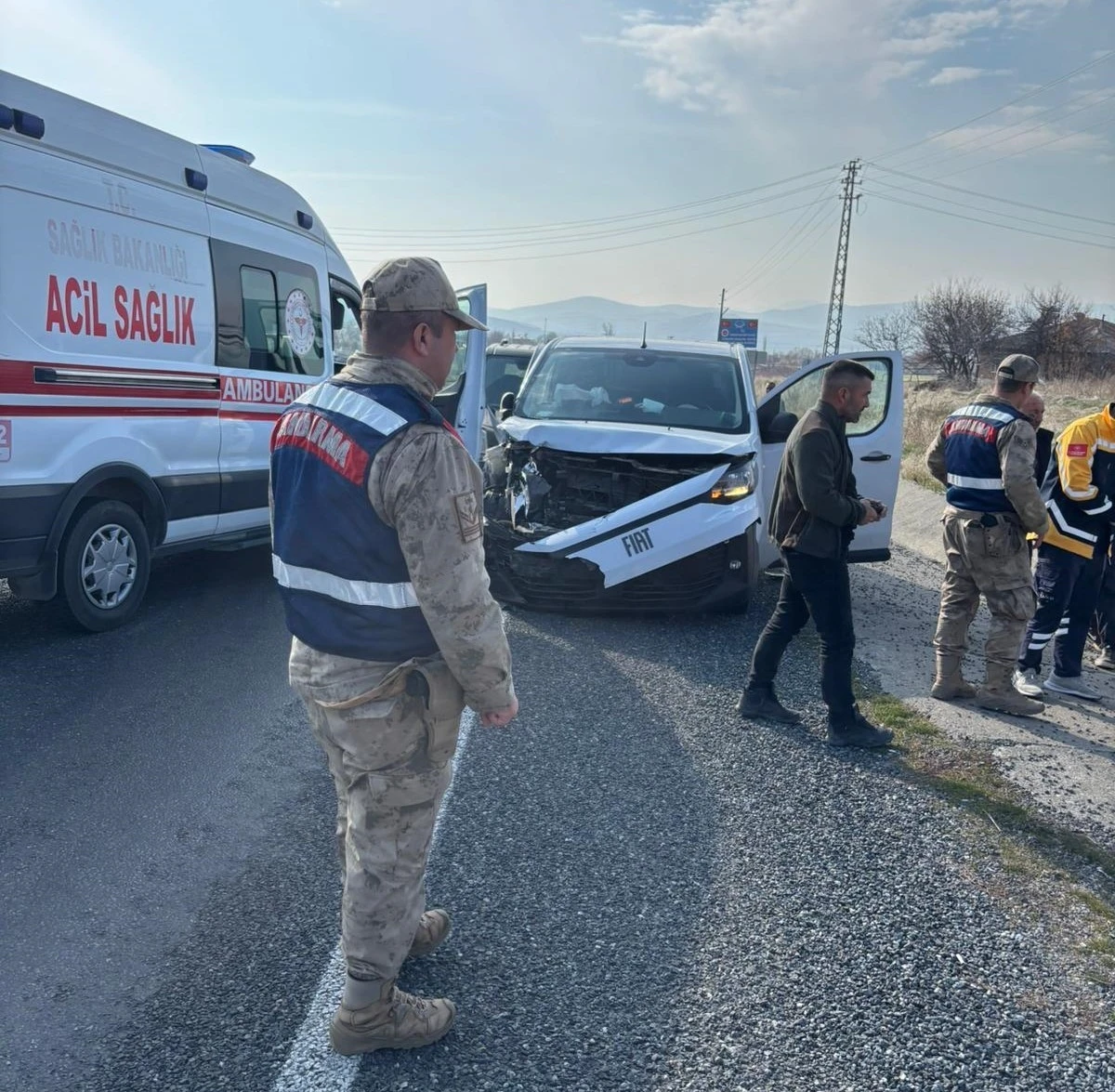 Elazığ&rsquo;da trafik kazası: 3 yaralı
