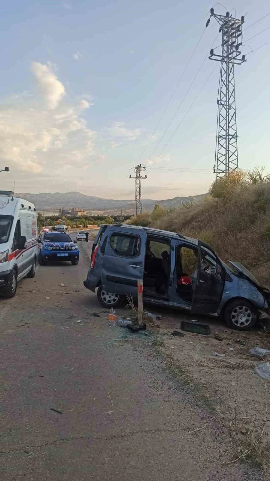 Elazığ&rsquo;da trafik kazası: 4 yaralı
