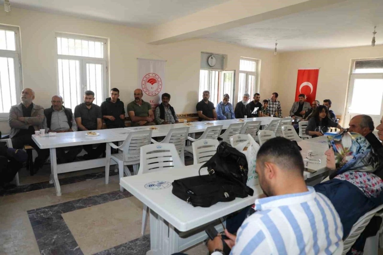 Elazığ’da üreticilere yönelik eğitimler sürüyor
