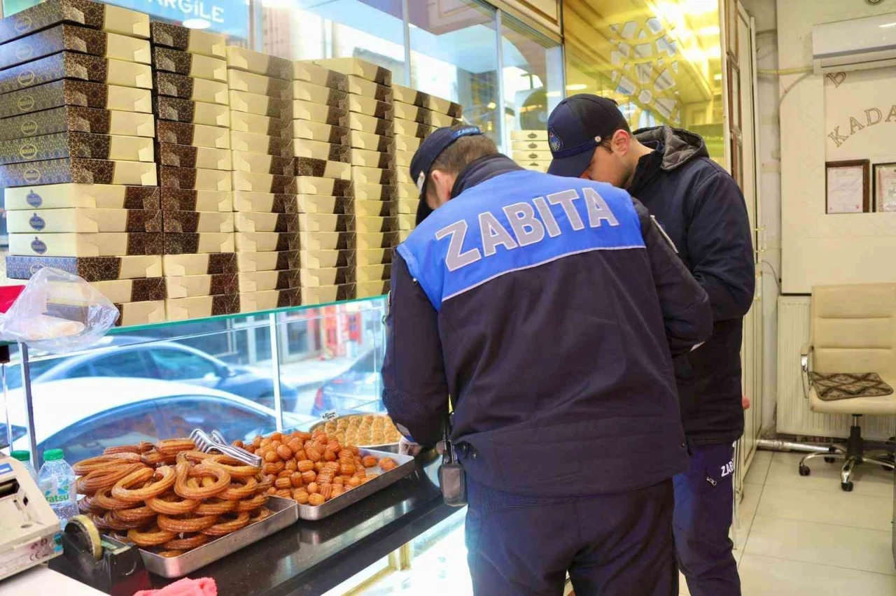 Elazığ&rsquo;da zabıta ekiplerinden yılbaşı &ouml;ncesi denetim
