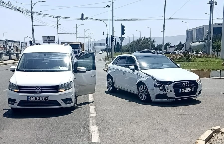 Elazığ yolu üzerinde trafik kazası: 2 yaralı
