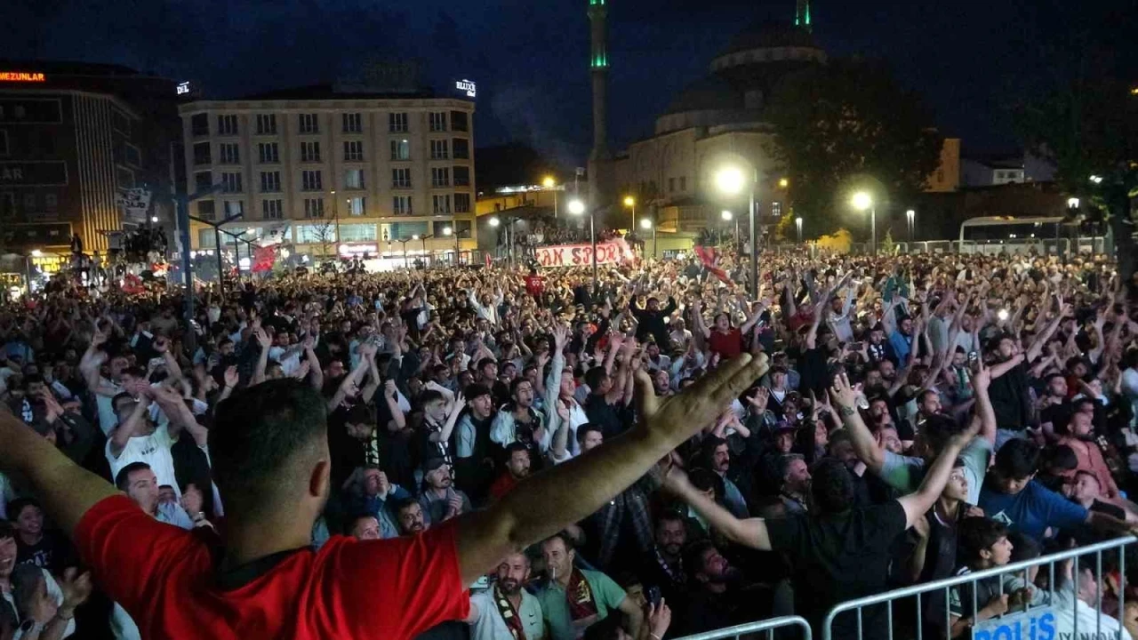 Elazığspor - Vanspor maçının tatil edilmesi Van’da sevinçle karşılandı