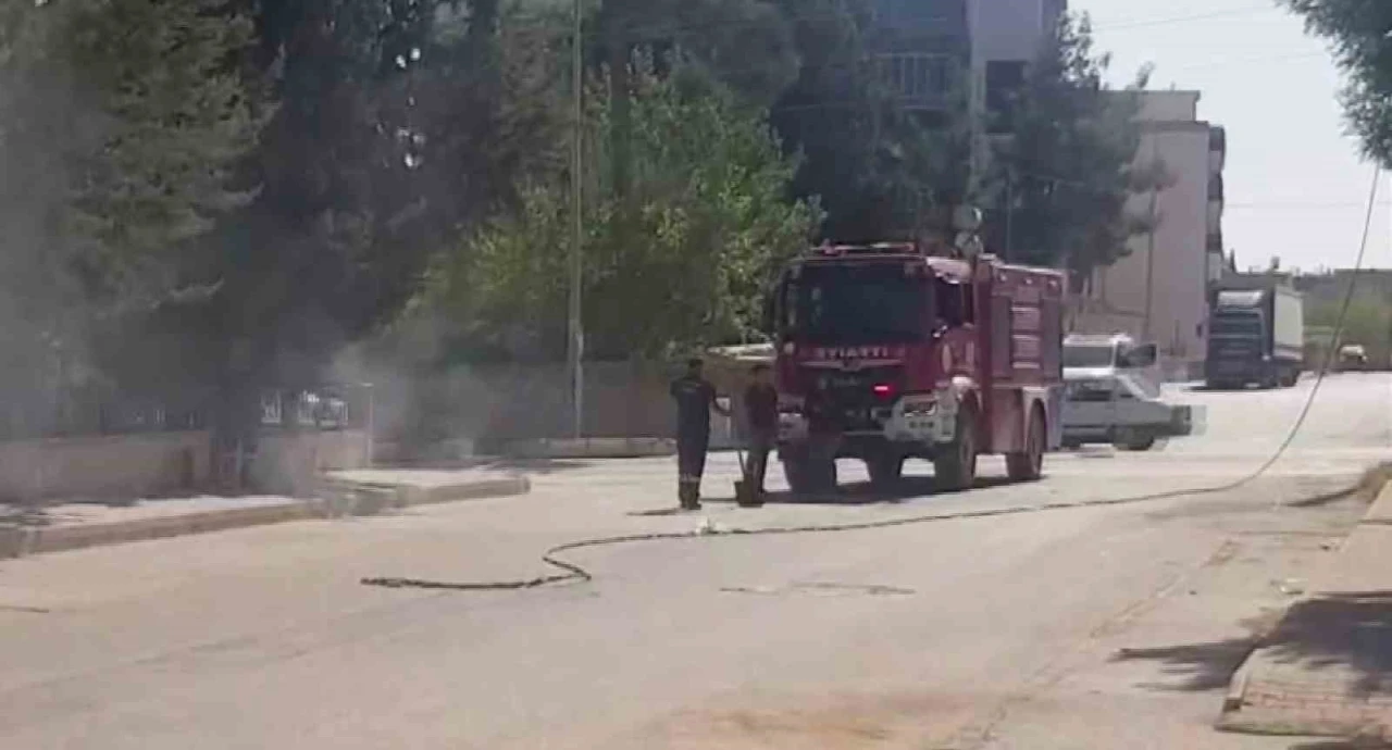 Elektrik hattı sıcağa dayanamadı

