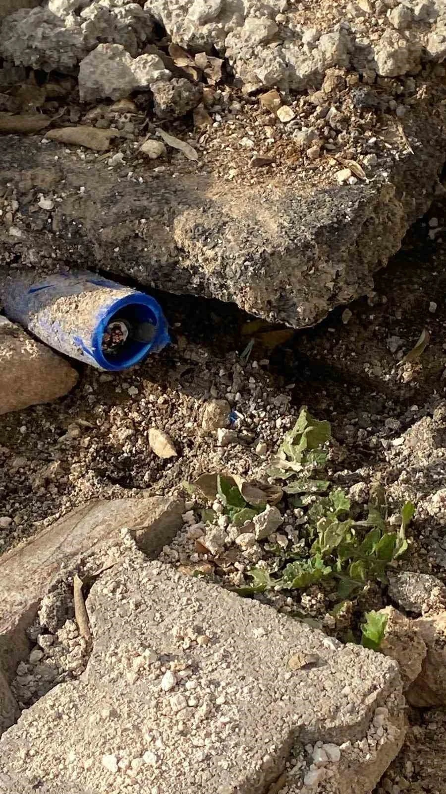 Elektrik kabloları kesilerek &ccedil;alındı
