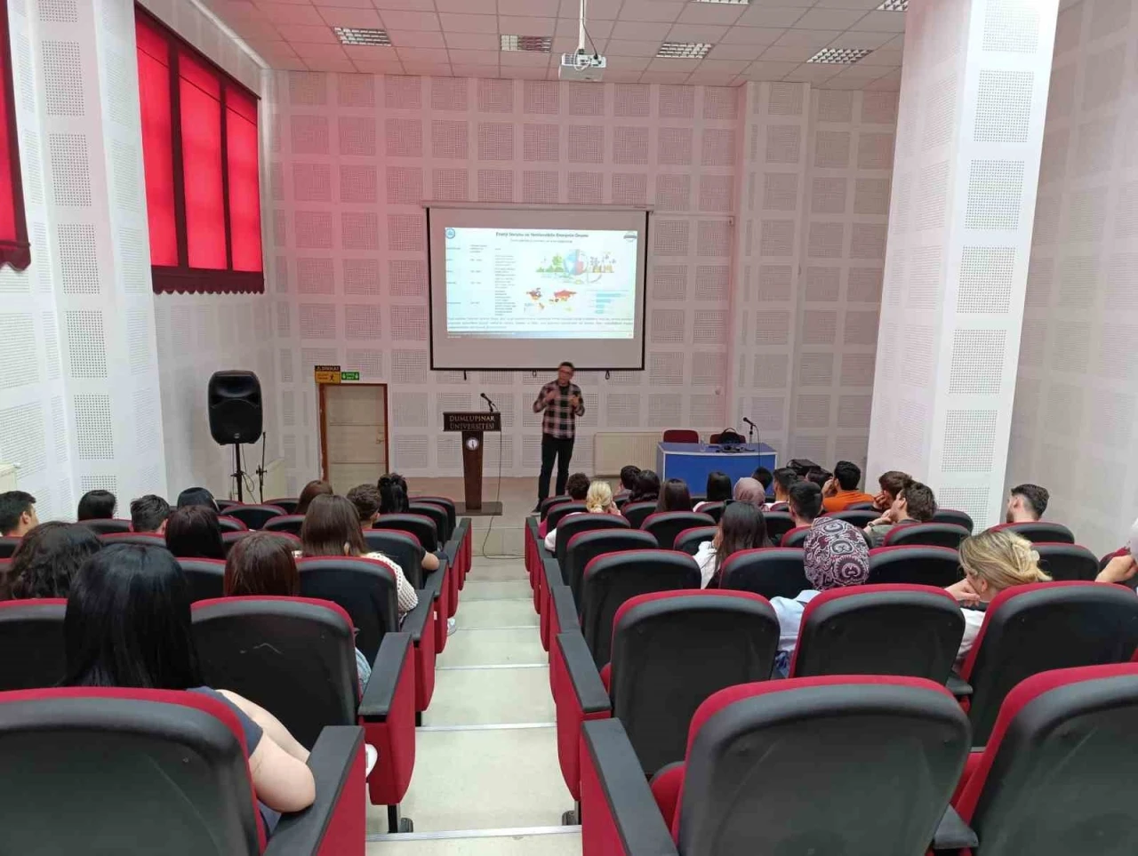 Emet MYO’da Perovskit Fotovoltaikler&quot; konulu seminer düzenlendi
