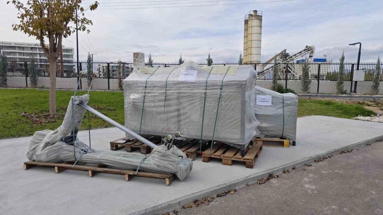 Emine Erdoğan&rsquo;dan KKTC&rsquo;ye kompost makinesi hediyesi
