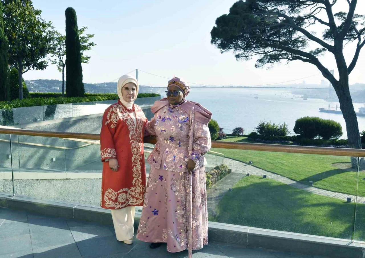 Emine Erdoğan, Esvatini Ana Kraliçesi Ntfombi Tfwala ile görüştü
