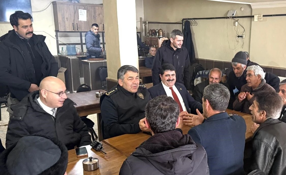 Emniyet M&uuml;d&uuml;r Karaburun&rsquo;dan, K&ouml;pr&uuml;k&ouml;y&rsquo;de &rsquo;Huzur toplantısı&rsquo;
