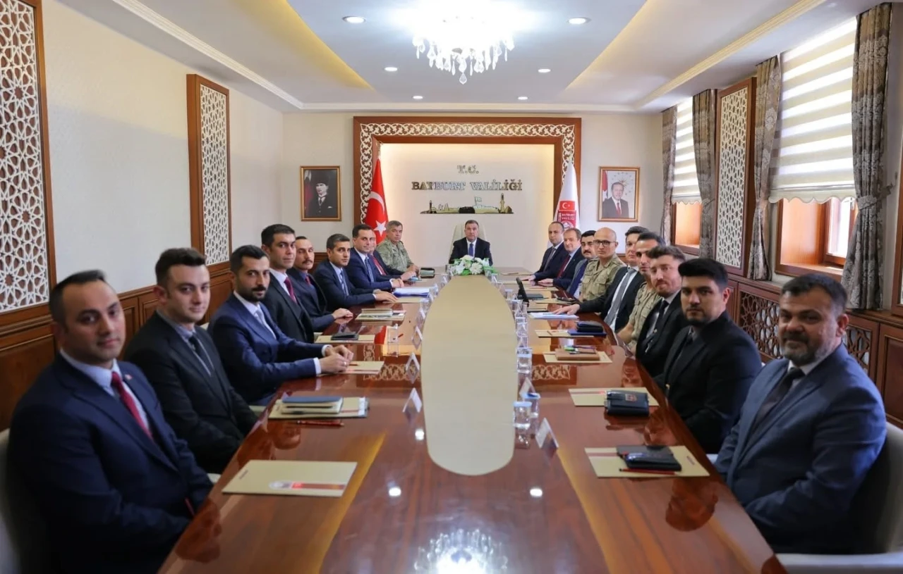 Emniyet ve jandarma birimlerinin yürüttüğü faaliyetler toplantıda değerlendirildi
