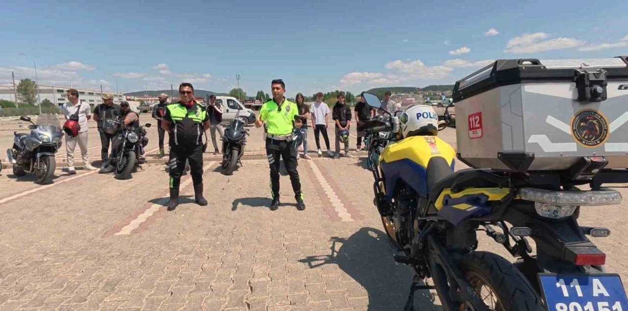 En çok motosiklet kazasının yaşandığı Bilecik’te sürücülerine uygulamalı eğitim verildi
